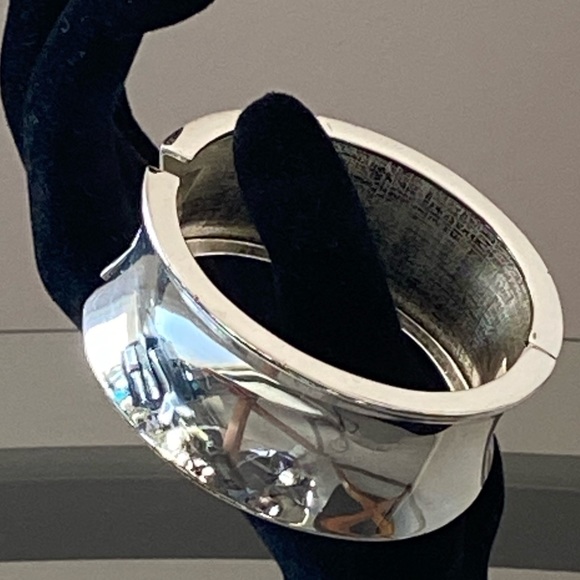 Silver Statement Hinged Bracelet - Picture 7 of 7